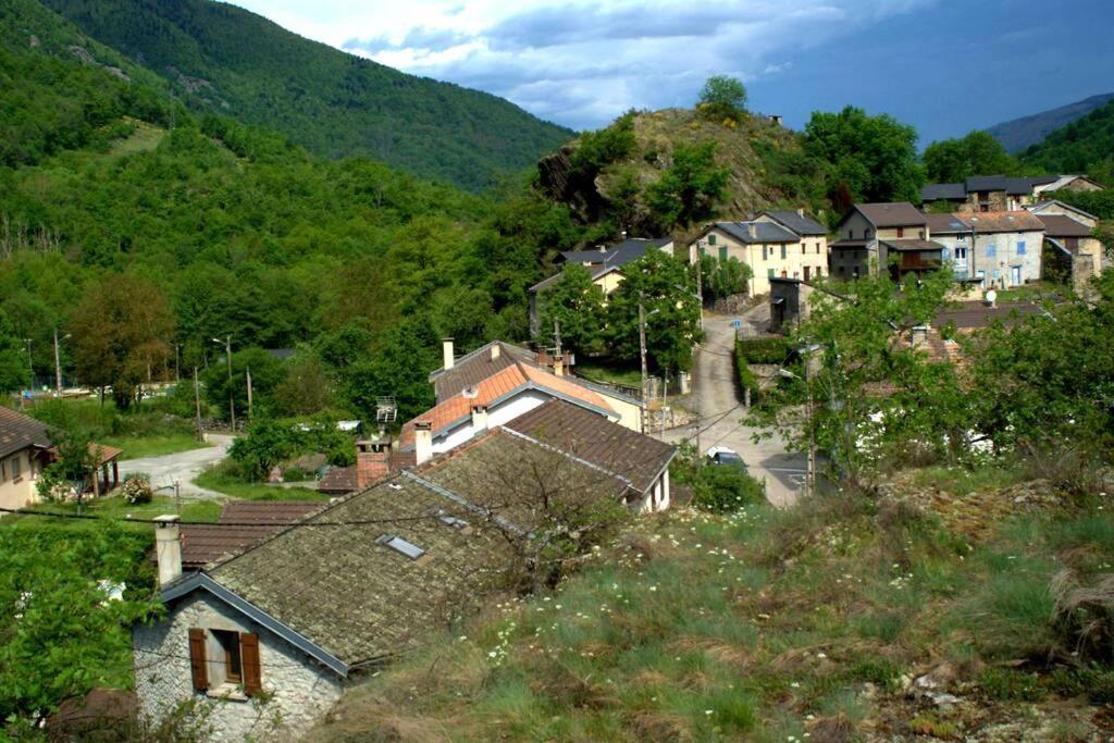 Maison Au Coeur Des Pyrenees Perles-et-Castelet Экстерьер фото